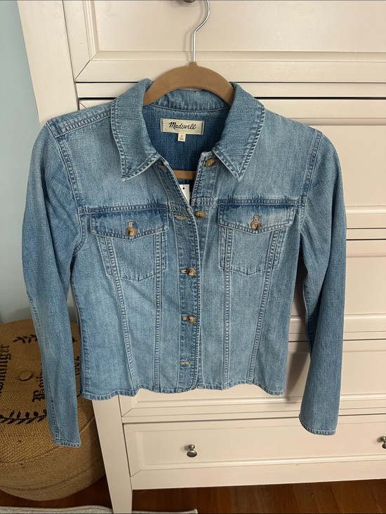 Madewell Tops - BNWT Madewell Pale Blue Denim Shirt